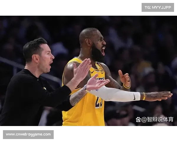 湖人詹姆斯愿牺牲雷迪克轮换策略认可团队调整进行中